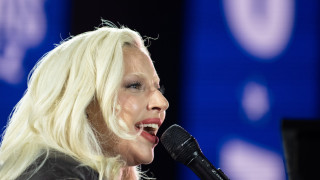 Lady Gaga: Στα μαχαίρια με τον πατέρα της λόγω των... πολιτικών
