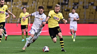 «Bookadoros»: Με κόρνερ και… πέναλτι