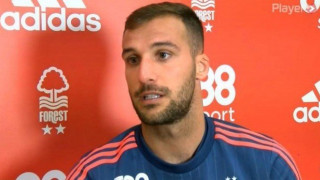 Της κακομοίρας: Κατάρες   και  ευχές δεν πάνε μαζί