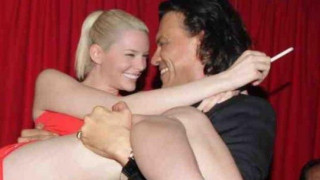 ΚΑΥΤΟ: Πάρτε υπογλώσσιο για να δείτε ολόκληρη τη φωτογραφία! (pic)