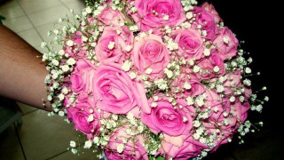 3.000€ μεροκάματο για τους πλανόδιους ανθοπώλες σε ορκομωσίες ΑΕΙ