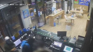 Βίντεο ντοκουμέντo: Ένοπλη ληστεία σε πρακτορείο ΟΠΑΠ στη Θεσσαλονίκη!