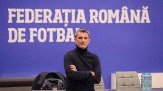 Κοιμήθηκε στη διάλεξη του Λουτσέσκου, έγινε viral στη Ρουμανία!