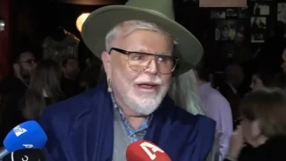 Αποστολόπουλος: «Ήμουν στο μπαλκόνι γυμνός στους -10, επειδή τελείωσε ο έρωτας, ακόμα ίδρωνα»