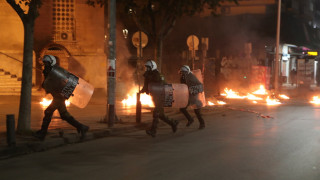 Θεσσαλονίκη: Επεισόδια, μολότοφ και χημικά μετά την πορεία για το Πολυτεχνείο