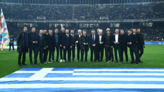 Ελλάδα-Αγγλία: Βραβεύτηκαν οι Legends του 2004 και ο Ρεχάγκελ