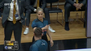 Προμηθέας - ΑΕΚ: Προσωρινή διακοπή λόγω υβριστικών συνθημάτων κατά της Τσαρούχα