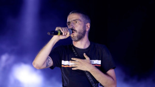 Παροξυσμός για ΛΕΞ: Αμόκ για ένα εισιτήριο-Πότε θα γίνει η συναυλία στο ΟΑΚΑ