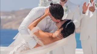 Γνωστή influencer παντρεύτηκε στη Μύκονο τον ετεροθαλή αδερφό της και το ίντερνετ αηδιάζει