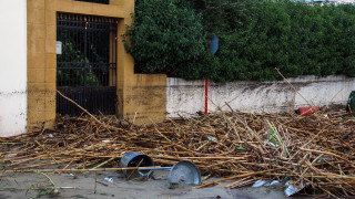 Κακοκαιρία Bora: «Πνίγηκαν» Ρόδος και Λήμνος - Χιλιάδες κλήσεις στην Πυροσβεστική και 2 νεκροί