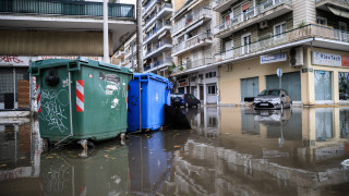 Χαλκιδική: Αγωνία για τετραμελή οικογένεια που παγιδεύτηκε στα ορμητικά νερά