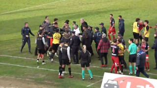 Ηλιούπολη-ΑΕΚ Β: Άγρια συμπλοκή στο φινάλε-Παίκτες και παράγοντες πιάστηκαν στα χέρια