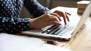 Επίδομα 400 ευρώ: Ποιοι είναι οι δικαιούχοι