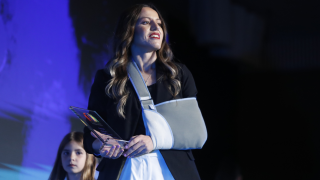 Μήτκου: «Πέρασα μέσα από τις δυσκολίες για να φτάσω στο βραβείο μου» - Τι είπε ο Θαλής Θεοδωρίδης