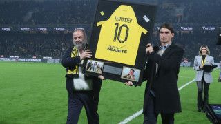 Η ΑΕΚ τίμησε τον Τσούμπερ