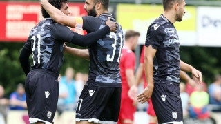 Καλός                ο...               χοντρούλης;