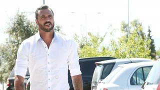 ΤΩΡΑ: Στα γραφεία της ΑΕΚ ο Ούγκο Αλμέιδα για να υπογράψει