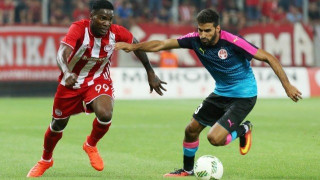 Άθλιος Ολυμπιακός και γιούχα από τον          κόσμο