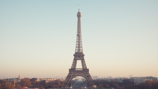 Παρίσι: Συναγερμός μετά από πυρκαγιά στον Πύργο του Άιφελ