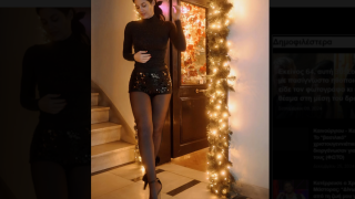 Μαρία Κορινθίου: «Λιώνει» τα πλήθη σε «Χριστουγεννιάτικη» διάθεση