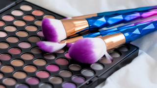 Sephora Kids: Γιατί κοριτσάκια βάφονται σαν ενήλικες