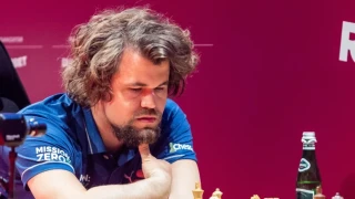 Παγκόσμιος πρωταθλητής στο σκάκι εγκατέλειψε τουρνουά-Ο λόγος της αποχώρησής του