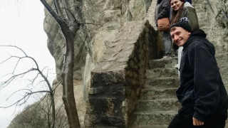 Ο Τσάλοφ γνωρίζει την Ελλάδα: Με την σύζυγό του στα Μετέωρα