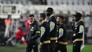 Είσοδος των τερματοφυλάκων της ΑΕΚ στην Τούμπα με ιαχές «κλέφτες, κλέφτες»!