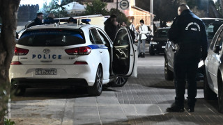 Σκηνές «φαρ ουέστ» στον Άγιο Δημήτριο: Επιβάτες μηχανής άνοιξαν πυρ κατά οχήματος