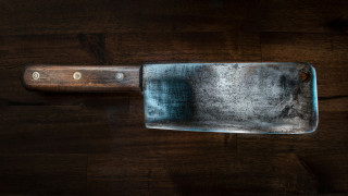 Θεσσαλονίκη: 81χρονος σε αμαξίδιο μαχαίρωσε τη σύζυγό του