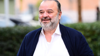 Η αγκαλιά Ηλιόπουλου-Αλμέιδα και το «Vamos Matías»