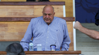 Μπέος: «Δεν χορτάσατε από τα τσιπουράδικα; Προσπαθώ να σπάσω τη μιζέρια»