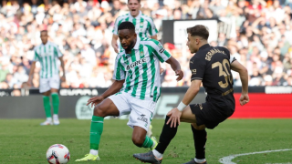 Estadio Deportivo: «Ο ΠΑΟΚ επέστρεψε στις επαφές για Μπακαμπού»