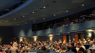 Η ασπρόμαυρη κερκίδα του Regency Casino Thessaloniki