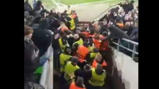 Φερεντσβάρος-Άλκμααρ: Σκηνικό από το Green Street Hooligans