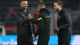 ΠΑΟΚ-ΑΕΚ: Θυμίζει συγκέντρωση της Εθνικής Πολωνίας