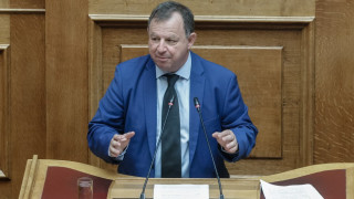 Τέμπη-Σάλος με δήλωση βουλευτή της ΝΔ: «Θεωρούσαμε πως καλώς ή κακώς ήταν νεκροί»