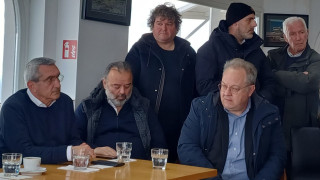 Μάριος Ηλιόπουλος: Βρέθηκε στη Σαντορίνη-«Παρών» στη σύσκεψη υπό τον Πρωθυπουργό