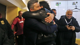 Άρης: Η θερμή αγκαλιά Ουζουνίδη - Καρυπίδη μετά τη νίκη επί του Παναθηναϊκού