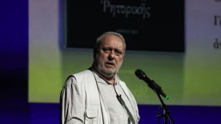 Τέμπη: Νέες αθλιότητες Ψαριανού με... βρικόλακες και «νεκρόφιλη μοιρολογίστρα»