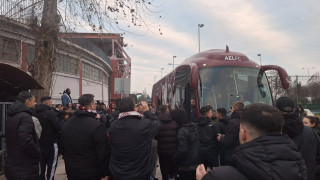 ΑΕΛ: Υποδοχή με χειροκροτήματα στην αποστολή μετά το 2-2 με τον Ηρακλή