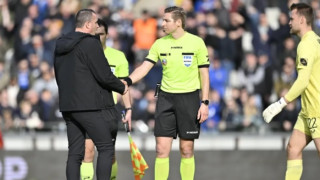 ΠΑΟΚ-Στεάουα: Ο Βίσερ τα έκανε μαντάρα και απέναντι στον Τζόλη-Η «επίθεση» του προέδρου της Μπριζ