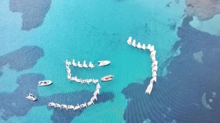 Άνδρος: Ιστιοπλόοι σχημάτισαν το 57 στη θάλασσα-Στη μνήμη των θυμάτων στα Τέμπη