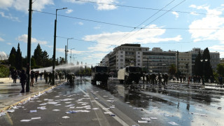 Συλλαλητήριο στο Σύνταγμα: Οι 73 συλλήψεις και τα 25 μέλη του Ρουβίκωνα-Στους 34 οι πολίτες τραυματίες και 29 αστυνομικοί