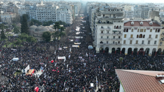 Θεσσαλονίκη: Το ανθρώπινο «ποτάμι» πλημμύρισε τους δρόμους