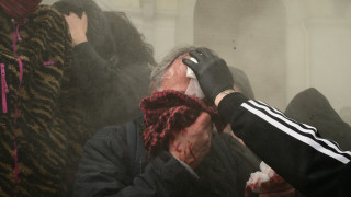 Τέμπη: Σε ποιον ανήκει η ματωμένη μηχανή από τα επεισόδια στο Σύνταγμα