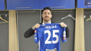 Hρθε,      προπονήθηκε     και    υπογράφει    ο Σίσι