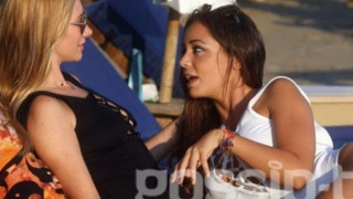 Παπαγγελή-Τρούση προκάλεσαν κύμα καύσωνα στην παραλία! (pics)