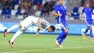 Σίγουρη πρόκριση                    με χαμηλή πτήση