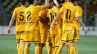 Live:     Αρης  -      ΑΕΚ    (φιλικός      αγώνας)